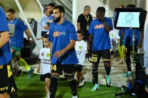 ΑΕΚ-ΑΠΟΕΛ: Επίδειξη (γαλαζοκίτρινης) δύναμης στη Λάρνακα! (Φώτος)