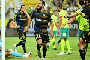 ΑΕΚ-ΑΠΟΕΛ: Επίδειξη (γαλαζοκίτρινης) δύναμης στη Λάρνακα! (Φώτος)