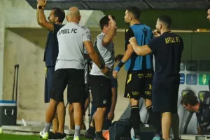 ΑΕΚ-ΑΠΟΕΛ: Επίδειξη (γαλαζοκίτρινης) δύναμης στη Λάρνακα! (Φώτος)