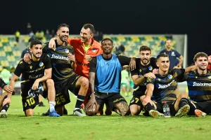 (ΒΙΝΤΕΟ Kerkida/Φώτος) Πάρτι με τους Πορτοκαλί οι παίκτες στο πέταλο!