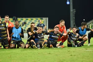 (ΒΙΝΤΕΟ Kerkida/Φώτος) Πάρτι με τους Πορτοκαλί οι παίκτες στο πέταλο!