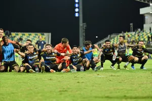 (ΒΙΝΤΕΟ Kerkida/Φώτος) Πάρτι με τους Πορτοκαλί οι παίκτες στο πέταλο!