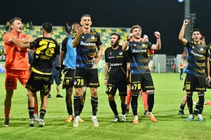 (ΒΙΝΤΕΟ Kerkida/Φώτος) Πάρτι με τους Πορτοκαλί οι παίκτες στο πέταλο!