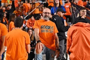 (ΦΩΤΟΣ) από τις εξέδρες του ΓΣΠ 