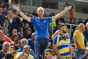 (ΦΩΤΟΣ) από τις εξέδρες του ΓΣΠ 