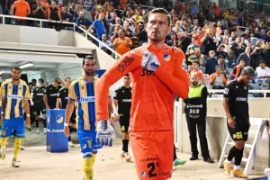 ΑΠΟΕΛ-ΑΕΛ: Mε... ζωγραφιά Ζέφτε η 8η σερί νίκη και κορυφή!