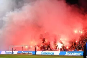 (ΦΩΤΟΣ) από τις εξέδρες του ΓΣΠ 