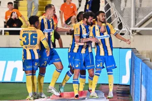 ΑΠΟΕΛ-ΑΕΛ: Mε... ζωγραφιά Ζέφτε η 8η σερί νίκη και κορυφή!