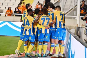 ΑΠΟΕΛ-ΑΕΛ: Mε... ζωγραφιά Ζέφτε η 8η σερί νίκη και κορυφή!
