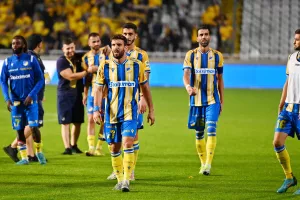 (ΒΙΝΤΕΟ Kerkida) Στους Πορτοκαλί υπό τον ήχο του ύμνου!