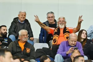 Ο κόσμος στο "Αλφαμέγα" (Φώτος)