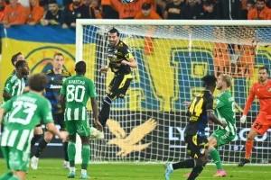 Άρης-ΑΠΟΕΛ: Φωτιά… στην κορυφή από την άσπρη βούλα!