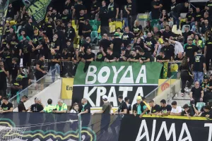 Ο κόσμος στην "Αρένα" (Φωτορεπορτάζ)