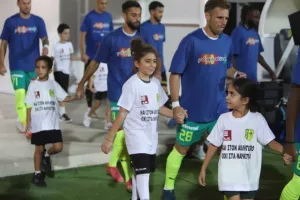 ΑΕΚ-ΑΠΟΕΛ: Επίδειξη (γαλαζοκίτρινης) δύναμης στη Λάρνακα! (Φώτος)