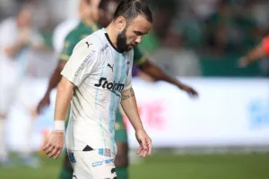 Ομόνοια-Απόλλων: "Πράσινο" προσπέρασμα με γκολ και ασίστ του Λοΐζου! (Φώτος)