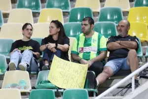 ΑΕΚ-ΑΠΟΕΛ: Επίδειξη (γαλαζοκίτρινης) δύναμης στη Λάρνακα! (Φώτος)