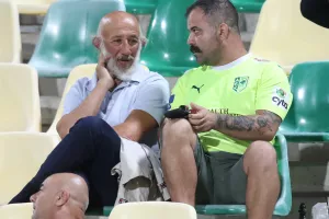 Ο κόσμος στην "Αρένα" (Φωτορεπορτάζ)