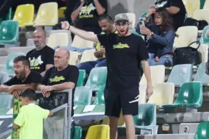 ΑΕΚ-ΑΠΟΕΛ: Επίδειξη (γαλαζοκίτρινης) δύναμης στη Λάρνακα! (Φώτος)