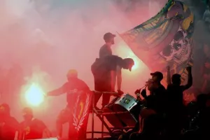 ΑΕΚ-ΑΠΟΕΛ: Επίδειξη (γαλαζοκίτρινης) δύναμης στη Λάρνακα! (Φώτος)