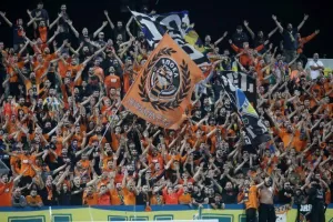 ΑΕΚ-ΑΠΟΕΛ: Επίδειξη (γαλαζοκίτρινης) δύναμης στη Λάρνακα! (Φώτος)