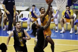 ΑΠΟΕΛ/Νίκησε την ΕΘΑ και διατήρησε το απόλυτο! (Φώτος)