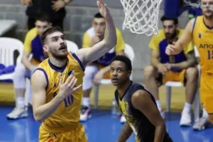 ΑΠΟΕΛ/Νίκησε την ΕΘΑ και διατήρησε το απόλυτο! (Φώτος)