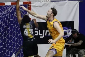 ΑΠΟΕΛ/Νίκησε την ΕΘΑ και διατήρησε το απόλυτο! (Φώτος)