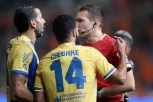 ΑΠΟΕΛ-ΑΕΛ: Mε... ζωγραφιά Ζέφτε η 8η σερί νίκη και κορυφή!