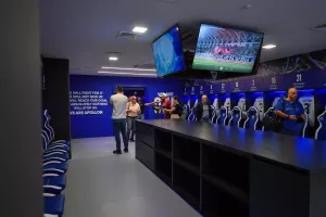Φώτος Απόλλωνα από την... ξενάγηση στα αναβαθμισμένα αποδυτήρια