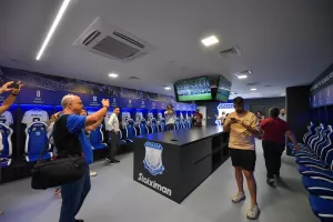 Φώτος Απόλλωνα από την... ξενάγηση στα αναβαθμισμένα αποδυτήρια