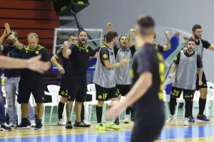 Αντίδραση πρωταθλήτριας 