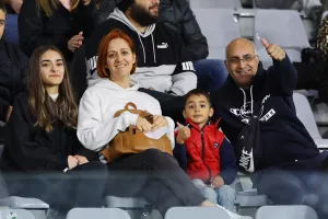 (Φωτορεπορτάζ) Ο κόσμος στο "Αλφαμέγα" για το φιλικό της Εθνικής