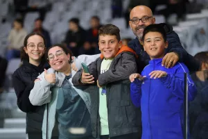 (Φωτορεπορτάζ) Ο κόσμος στο "Αλφαμέγα" για το φιλικό της Εθνικής