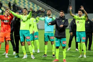 (Βίντεο/kerkida) Τόμοβιτς σε ρόλο... οργανωτή- Μαζί παίκτες και κόσμος 