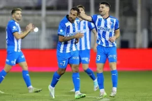 Ανόρθωση-Ομόνοια: Της "έσπασε" το αήττητο και την προσπέρασε! (Φώτος)