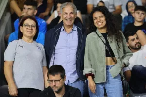 Απόλλων-ΑΕΚ: Έσπασε την "κατάρα" υπό το βλέμμα Μπεν Σιμόν (Φώτος)