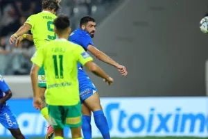 Απόλλων-ΑΕΚ: Έσπασε την "κατάρα" υπό το βλέμμα Μπεν Σιμόν (Φώτος)