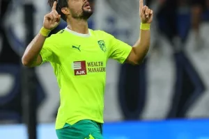 Απόλλων-ΑΕΚ: Έσπασε την "κατάρα" υπό το βλέμμα Μπεν Σιμόν (Φώτος)