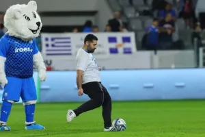 Απόλλων-ΑΕΚ: Έσπασε την "κατάρα" υπό το βλέμμα Μπεν Σιμόν (Φώτος)