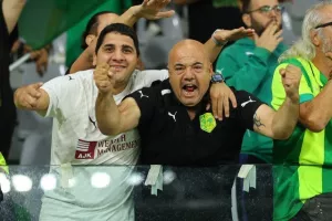 Απόλλων-ΑΕΚ: Έσπασε την "κατάρα" υπό το βλέμμα Μπεν Σιμόν (Φώτος)