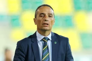 "Δεν είμαι τόσο ικανοποιημένος/Τώρα σκεφτόμαστε... ΑΠΟΕΛ"