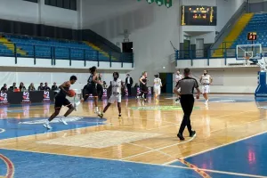 Ήττα για Πετρολίνα ΑΕΚ (Φώτος)
