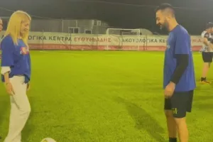 Πάσα Αννίτας στον Αντρέα! (Βίντεο)