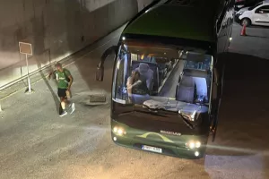 Άφιξη η Ομόνοια/ Υποδοχή... ο Τσιουπής! (Φώτος)
