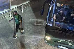 Άφιξη η Ομόνοια/ Υποδοχή... ο Τσιουπής! (Φώτος)