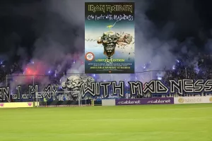 Ανόρθωση... με Iron Maiden: "Can I play with Madness?" (Βίντεο)