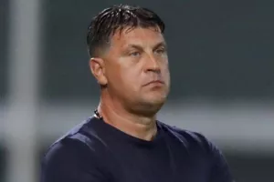 Βλάνταν για την αποβολή του: "Ήταν μια κακή στιγμή του διαιτητή που δυστυχώς επηρέασε..."