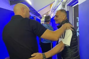 Respect... από Κώστα σε Χρίστο 