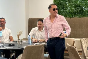 Γεύμα... με Κίρζη (Φώτος)