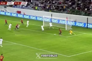 (BINTEO) Τρία γκολ στο μισάωρο η Ισπανία